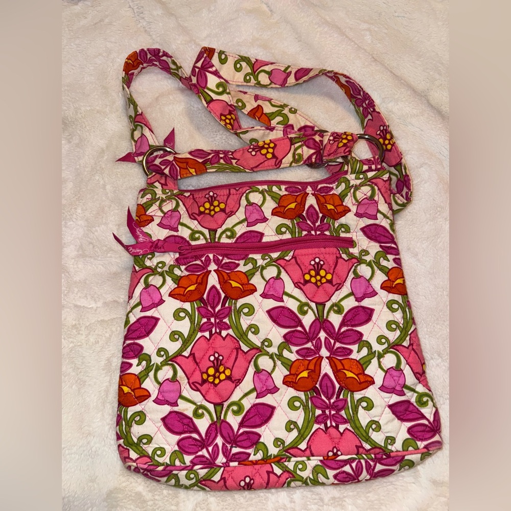 EUC VERA BRADLEY  RETIRED  “ Lilli Bell “  Quilted  Pink & Red Hipster Crossbody - Picture 6 of 12
